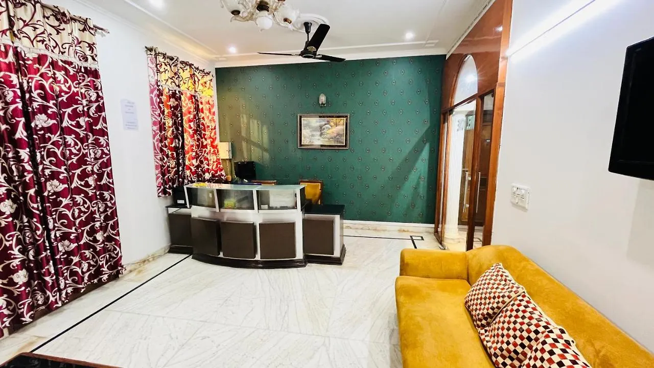 גורגאון Hotel Starline Sector 28