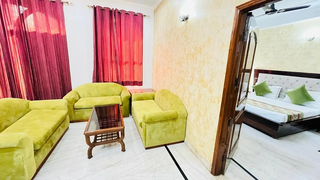 גורגאון Hotel Starline Sector 28